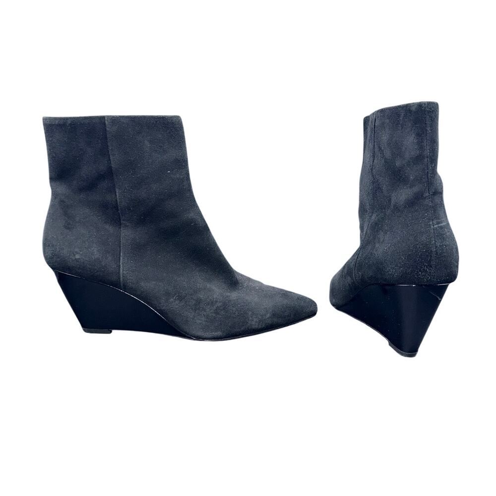 Donald Pliner Jae Black Suede Wedge Ankle Boots Women's Size 8 Made in Italy